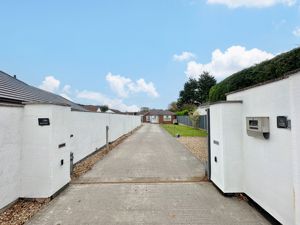 Photo 29- click for photo gallery